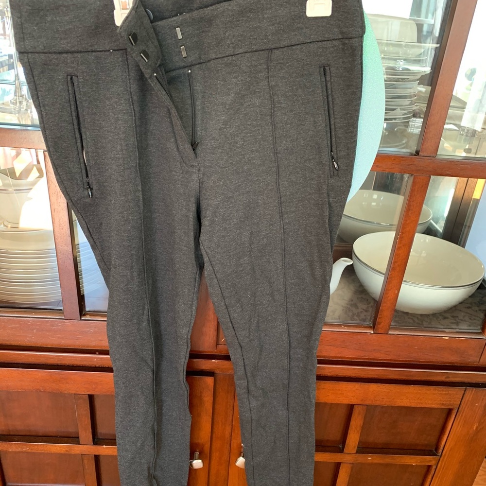 Loft charcoal gray pointe leggings with clasp